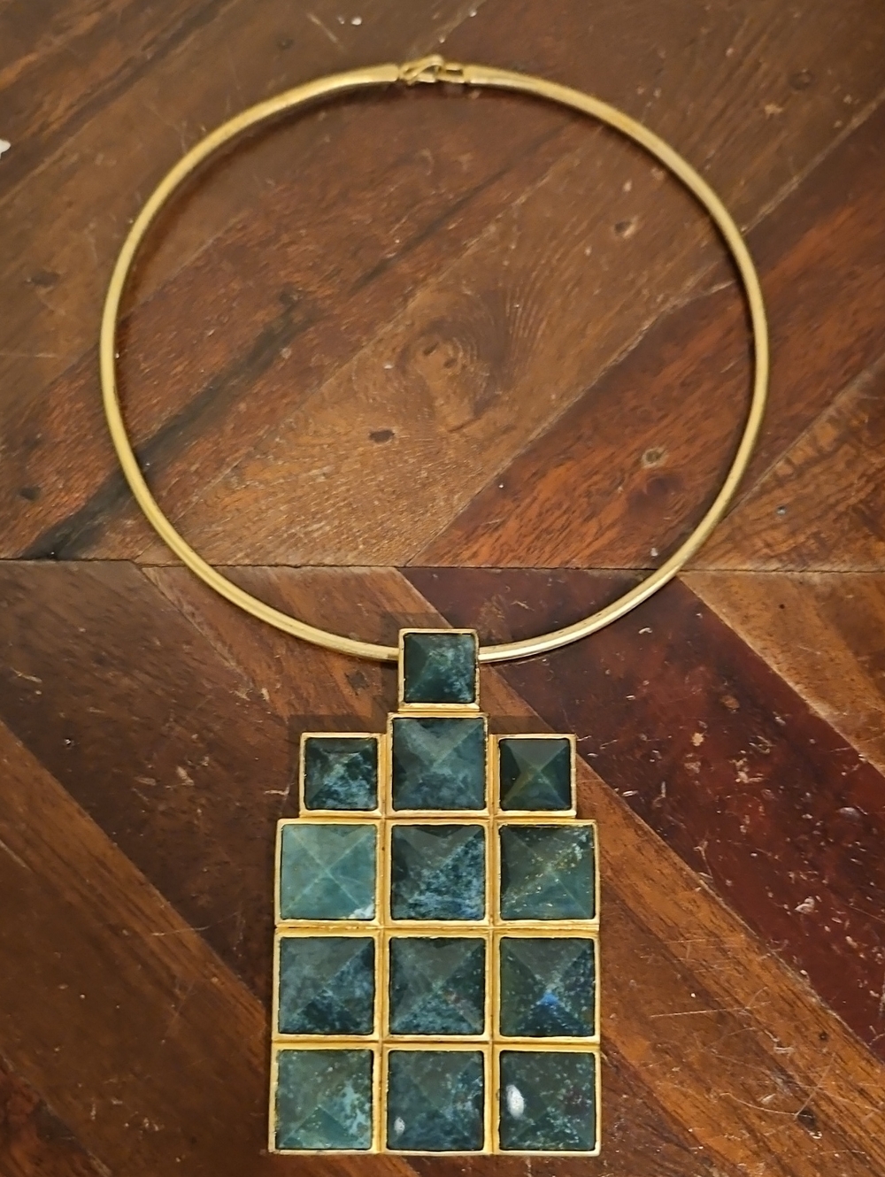 AERIN Jane Pendant Necklace With Green Moss Agate Stones